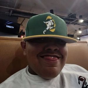 Meet your Posher, Yandel